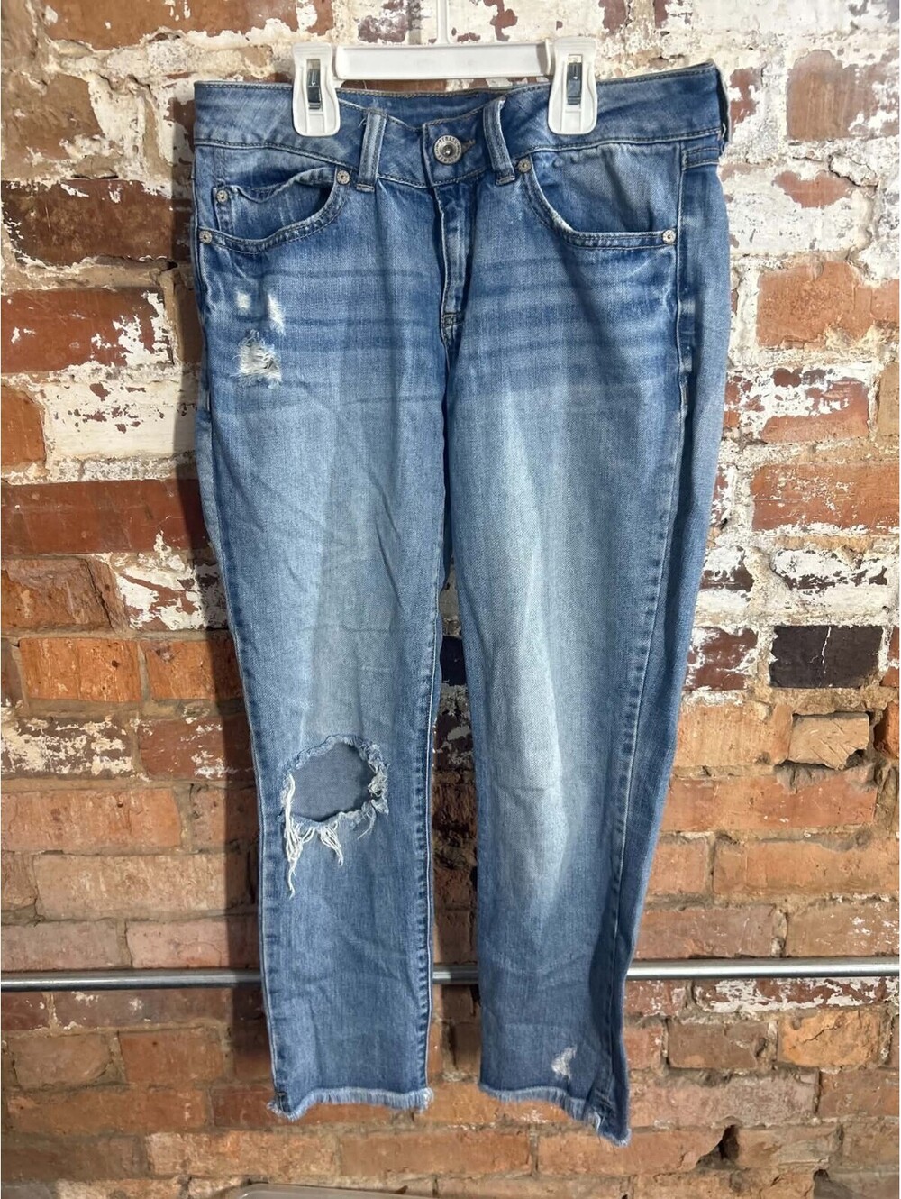 Almost Famous Womens 25 Light Wash Distressed Ripped Skinny Jeans Raw Hem